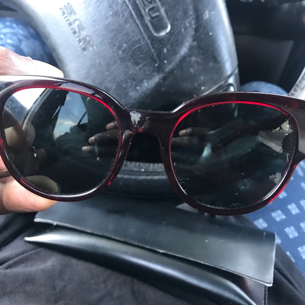 Ysl sun glasses  very trendy